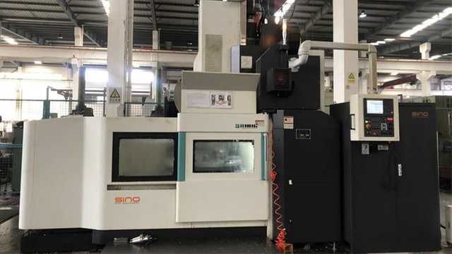 CNC-Machining-Center2